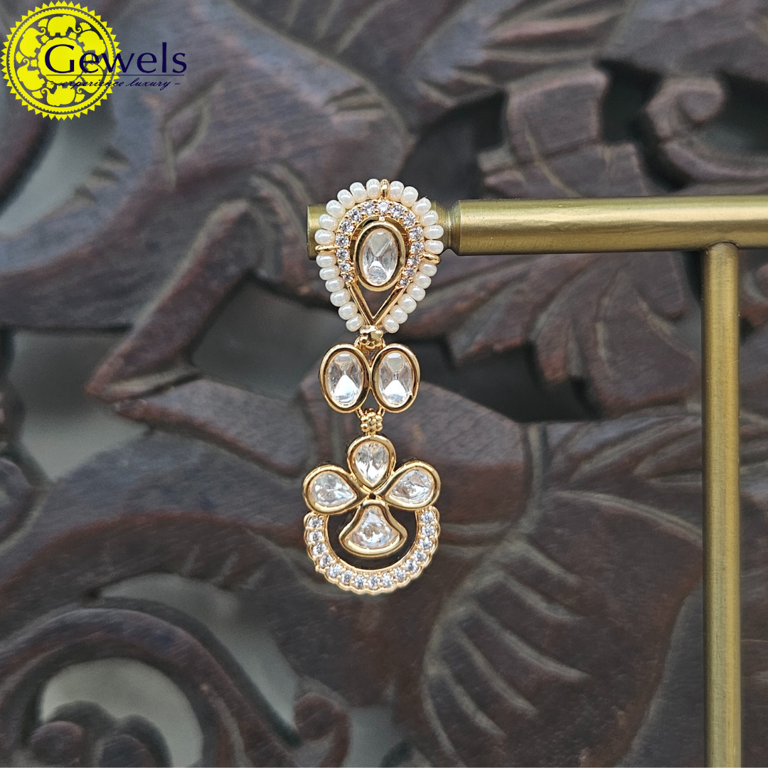 Gewels Satrangi pearls Neck Set