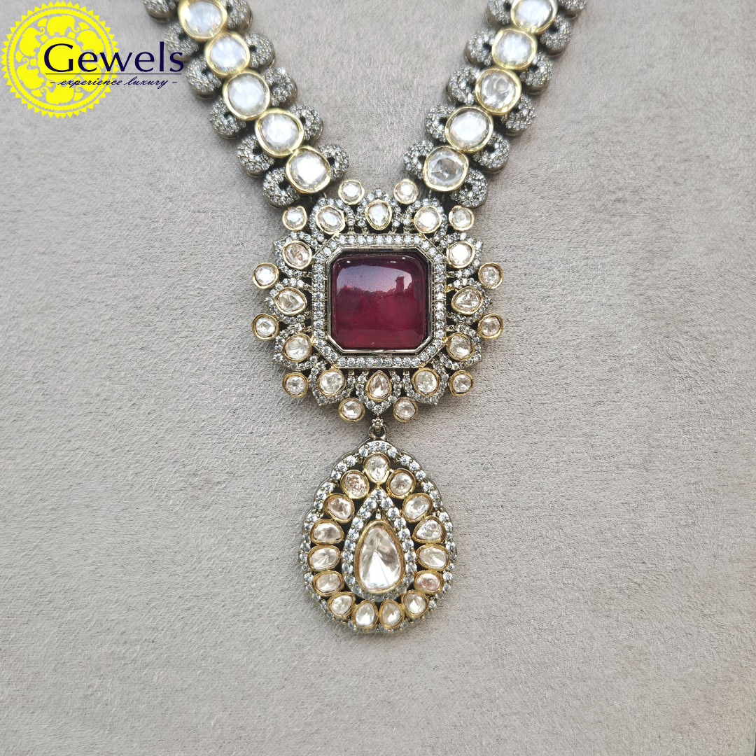 Gewels Nabasya Kundan Neck Set