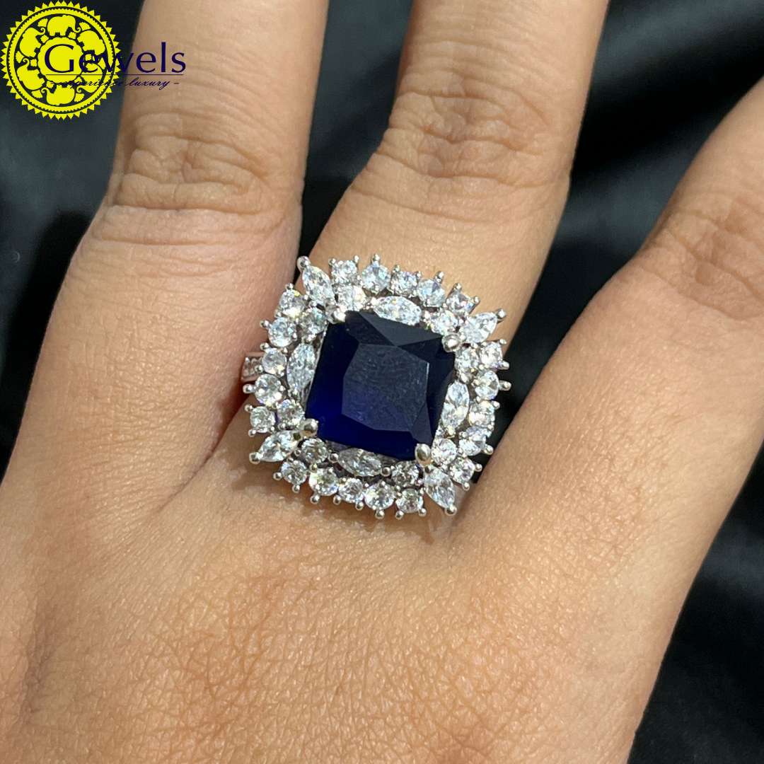 Gewels Radiant Cubic  Ring