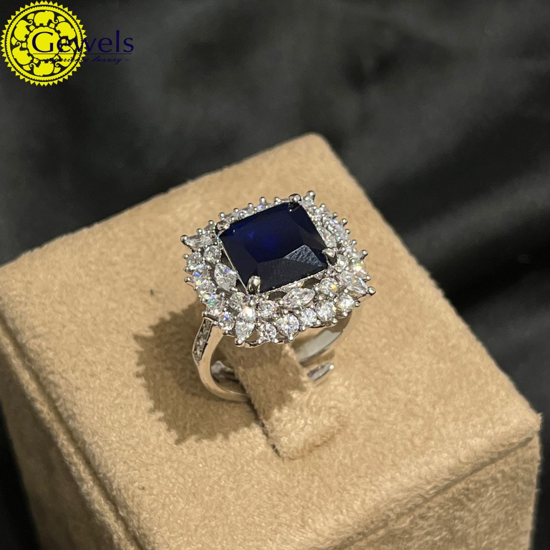 Gewels Radiant Cubic  Ring