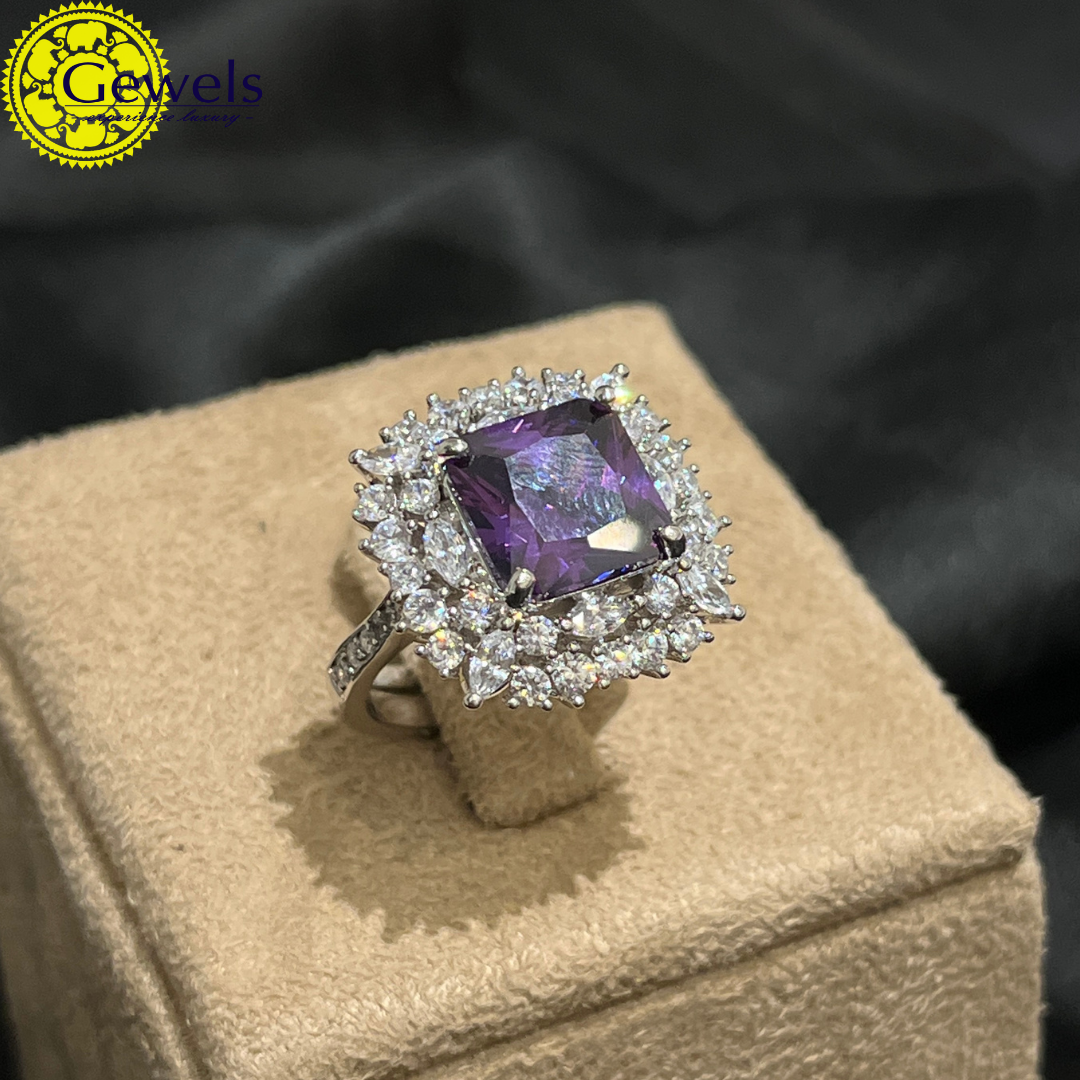 Gewels Radiant Cubic  Ring
