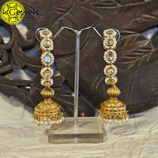 Gewels Komal Dhvani Dakshinaya Hoop Jhumka