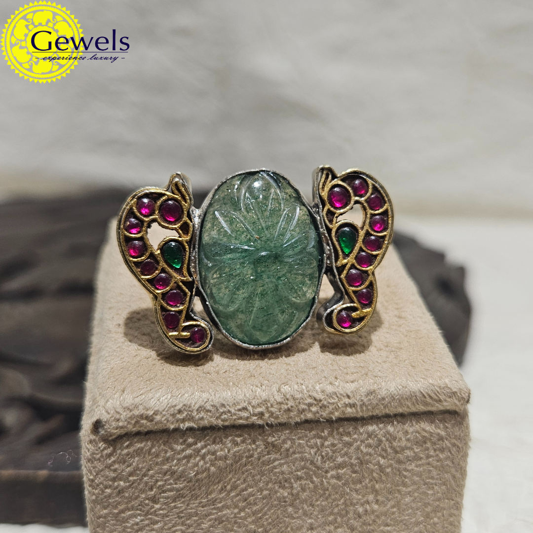 Gewels Mughal Emerald Ring