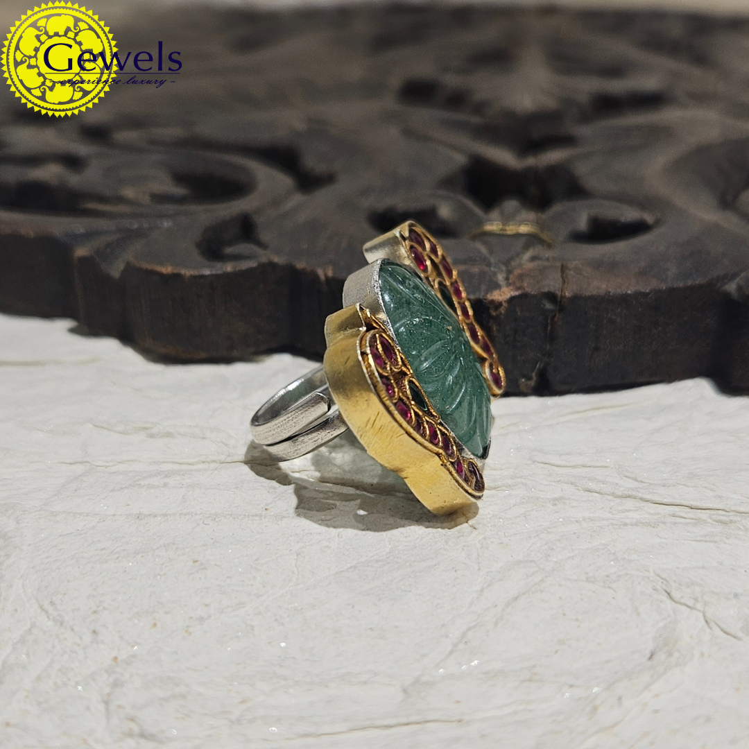 Gewels Mughal Emerald Ring