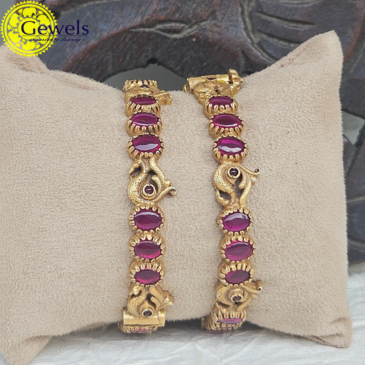 Gewels Varsi Kushal Bangles