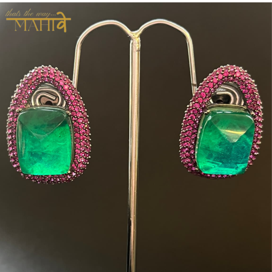 Gewels Panna Manohari Earrings
