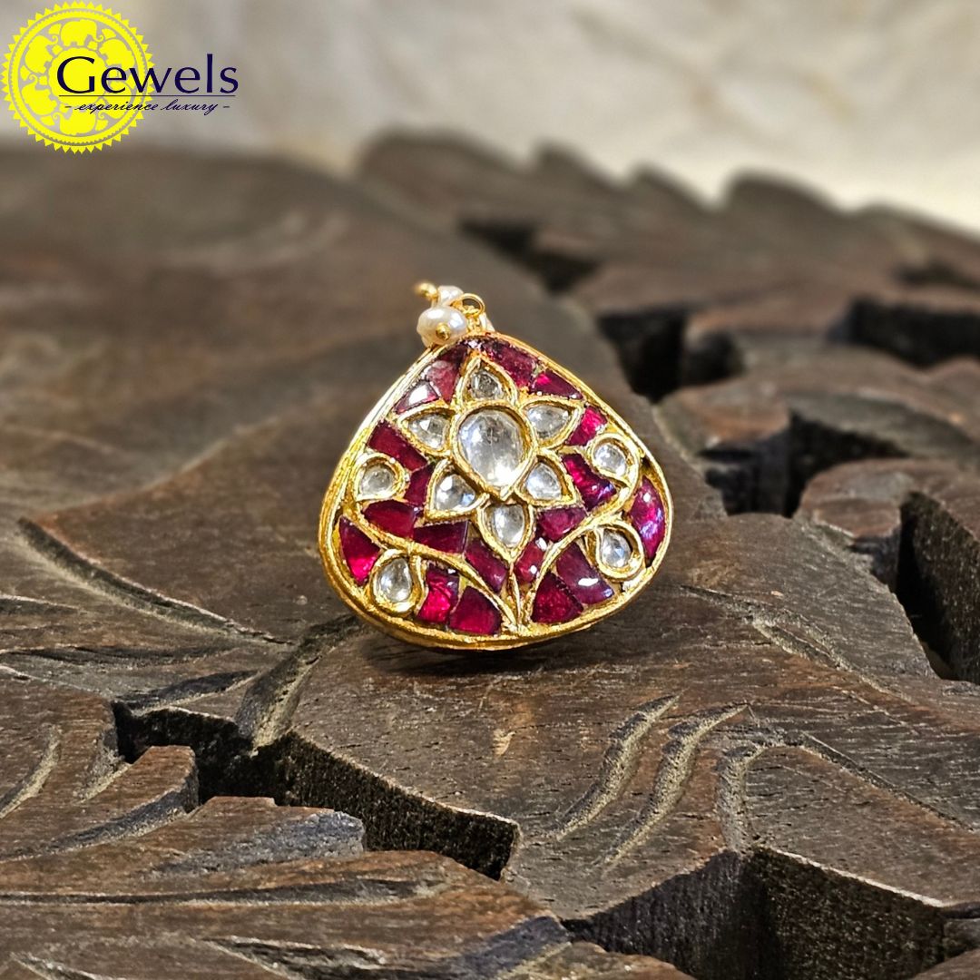 Gewels Red Kundan Ring