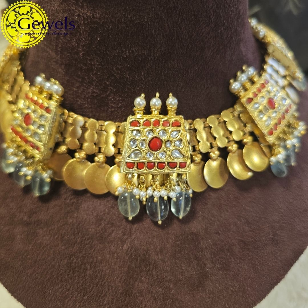 Gewels Rajdhani Dakshinaya Neclace