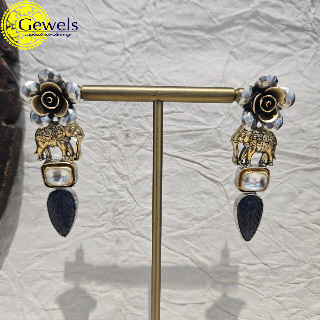 Gewels Sangria Dangler Earrings