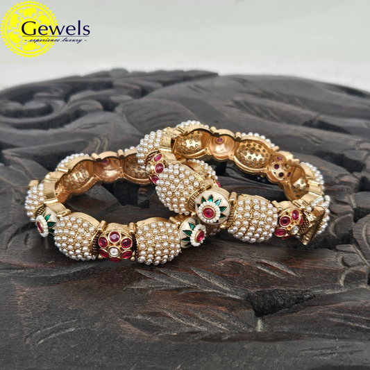 Gewels Traditional Moti Kada Pair