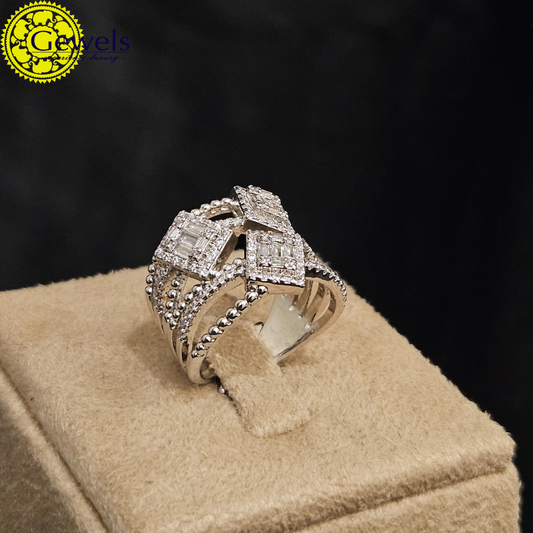 Gewels Madhavi Ring