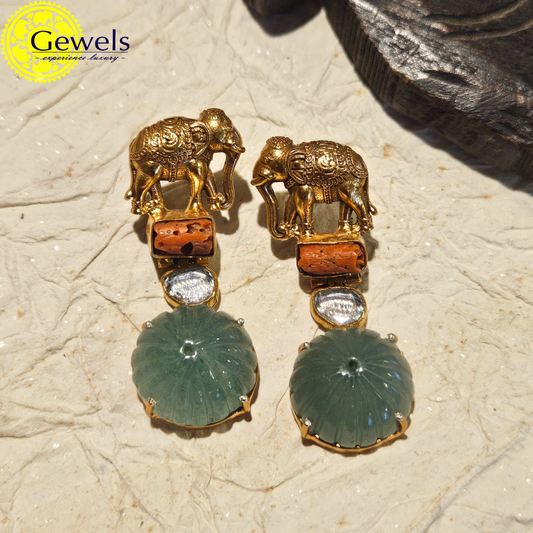 Gewels Kumbhi Panna Earrings