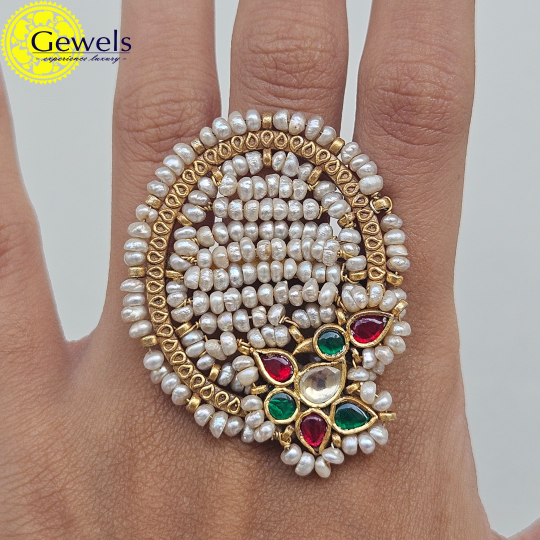 Gewels Sukh Nakab Ring