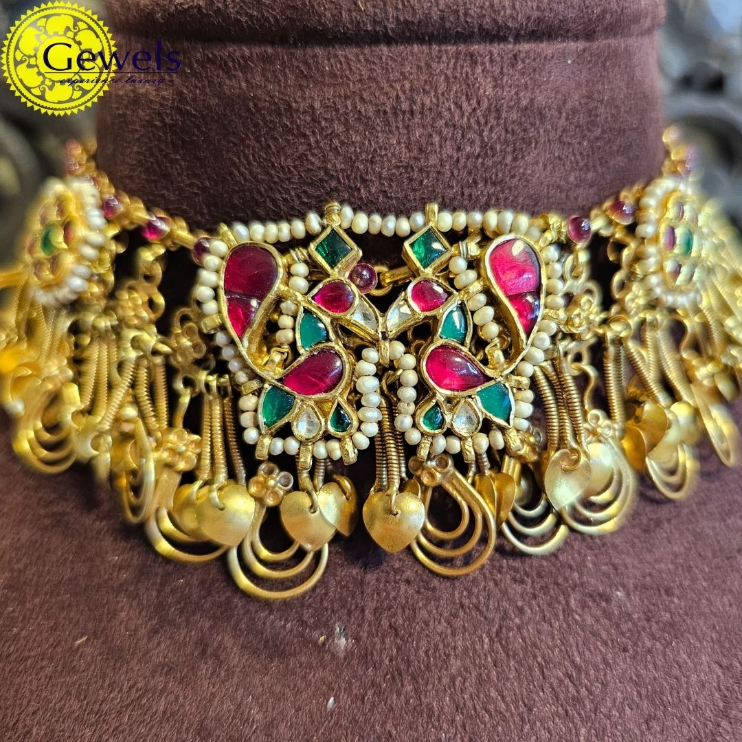 Gewels Dakshinaya  Aarti Choker