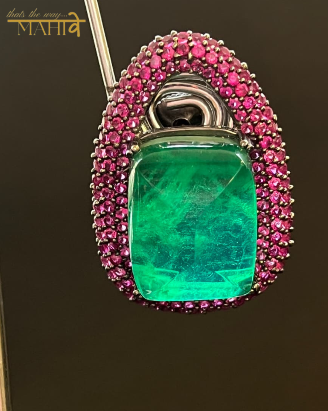 Gewels Panna Manohari Earrings