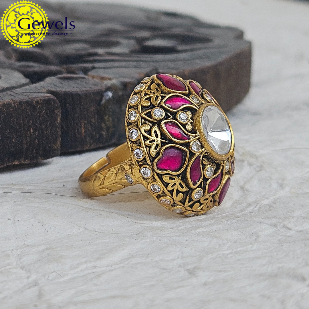 Gewels Laira Kundan Ring