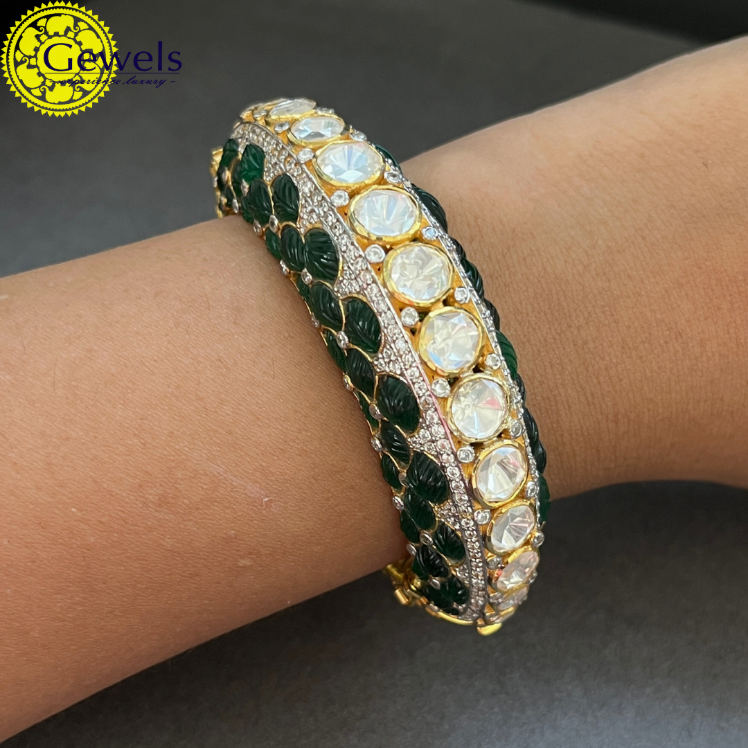 Gewels Ratnawali Kundan Bangle