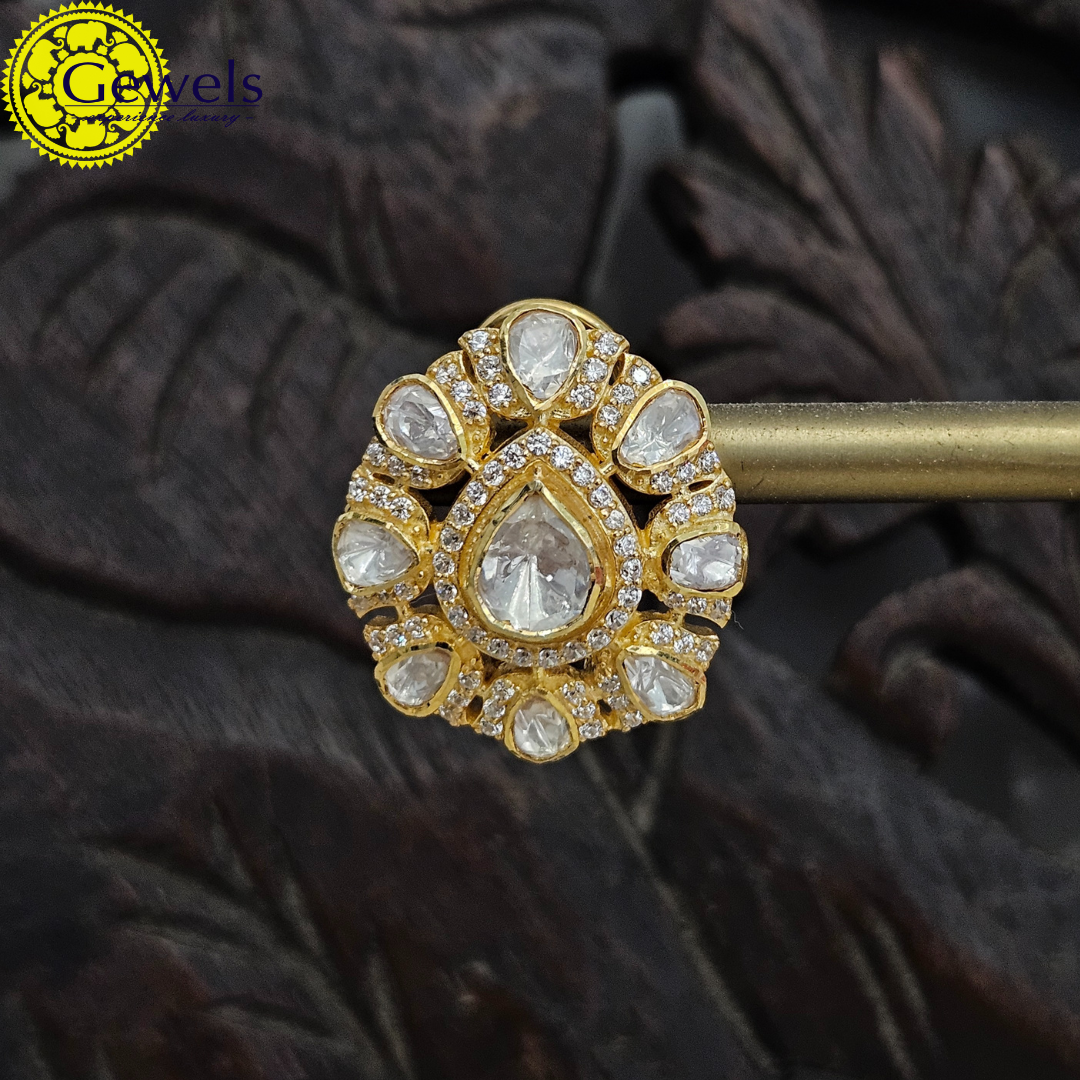 Gewels Noor Chandbali Earrings