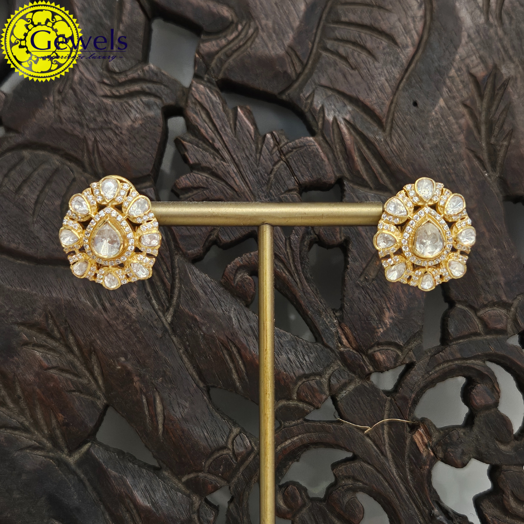 Gewels Noor Chandbali Earrings