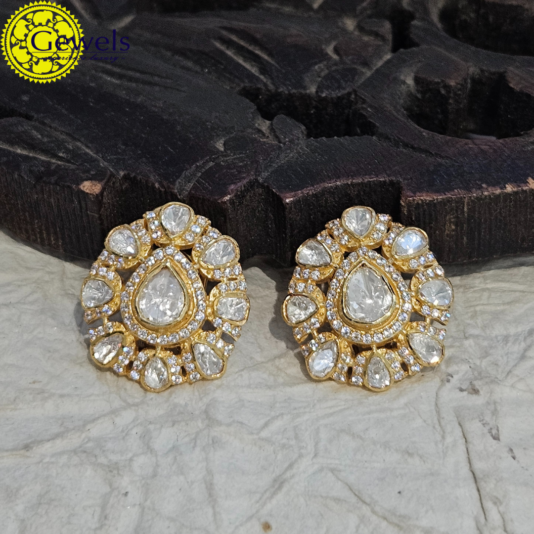 Gewels Noor Chandbali Earrings