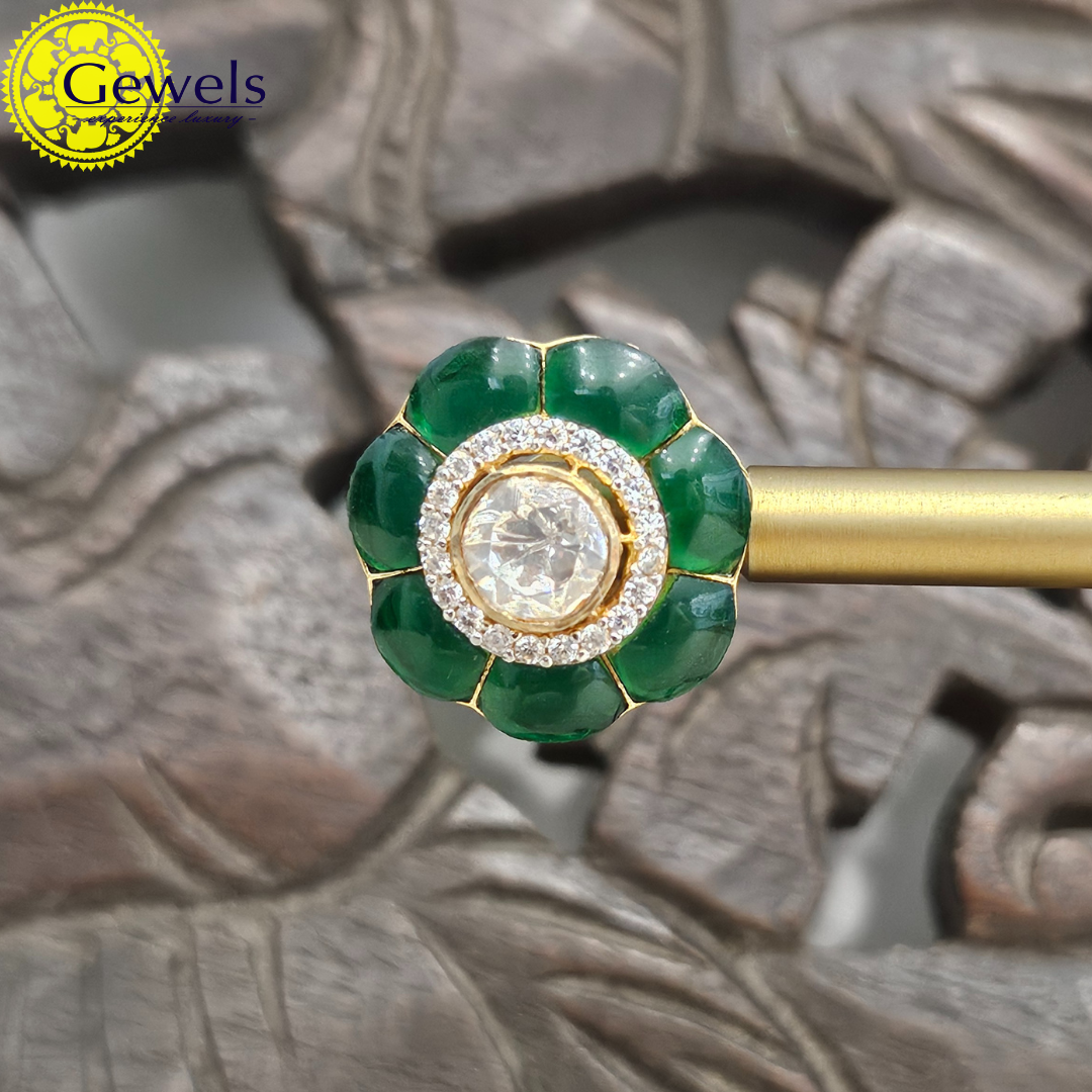 Gewels Emerald Bloom Studs