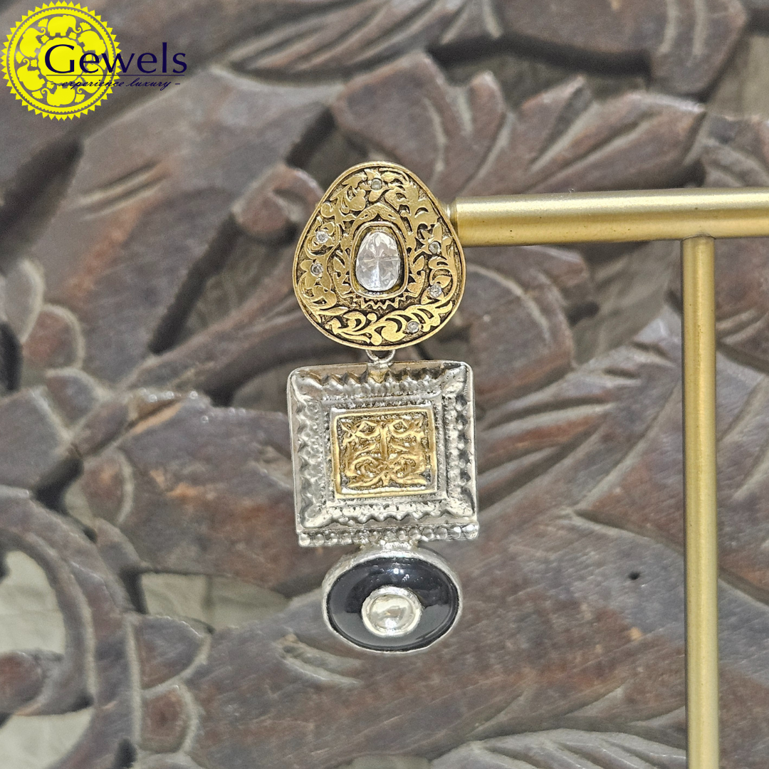 Gewels Pearl Savati  Earrings