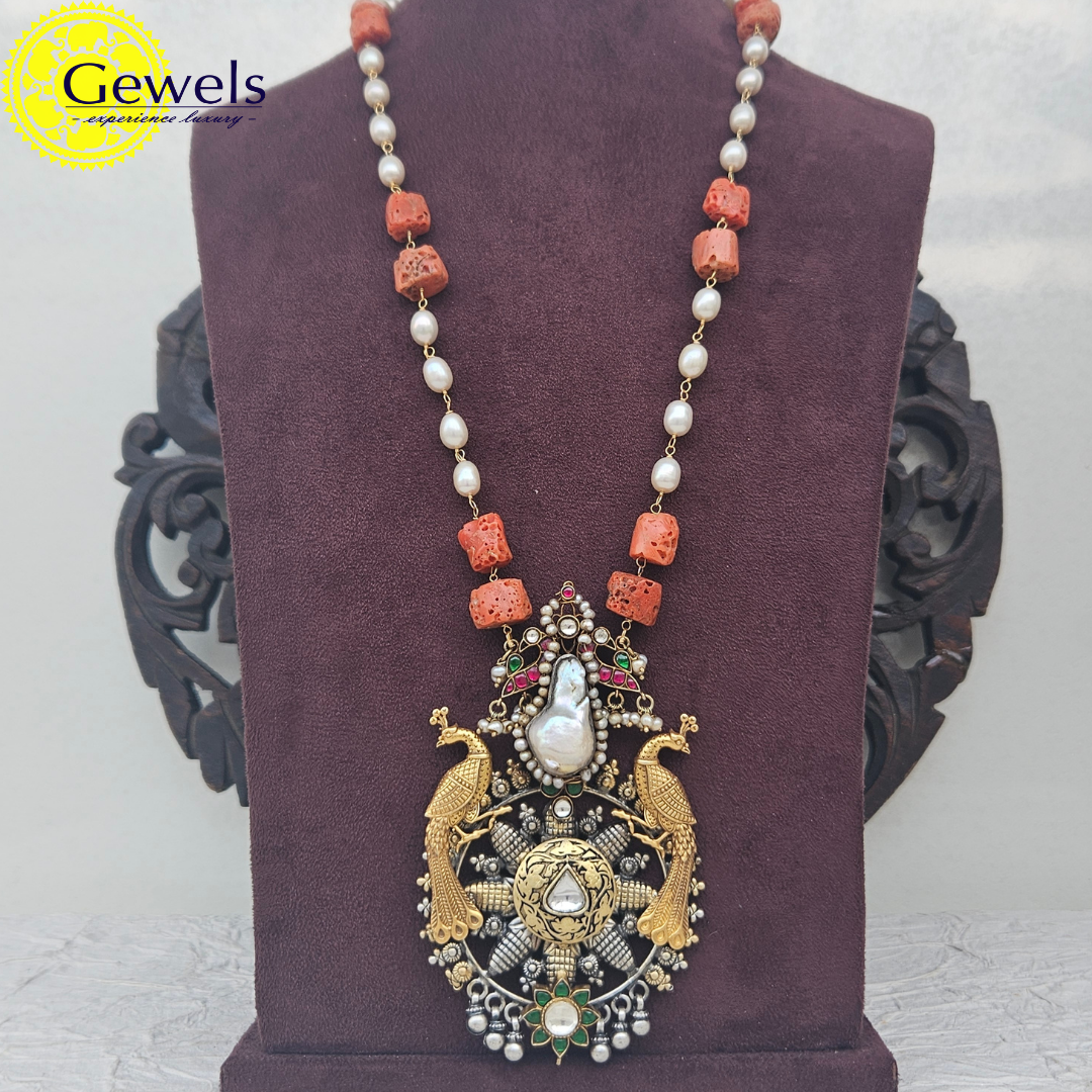 Gewels Shri Manke Necklace