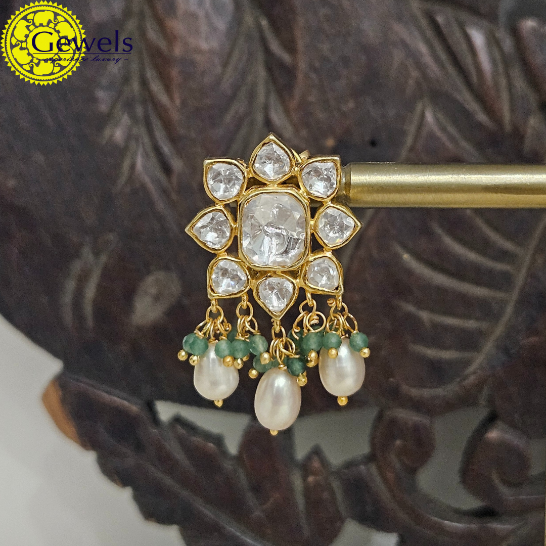 Gewels Darshi Villa Neck Set