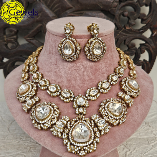 Gewels Dhivra Necklace Set