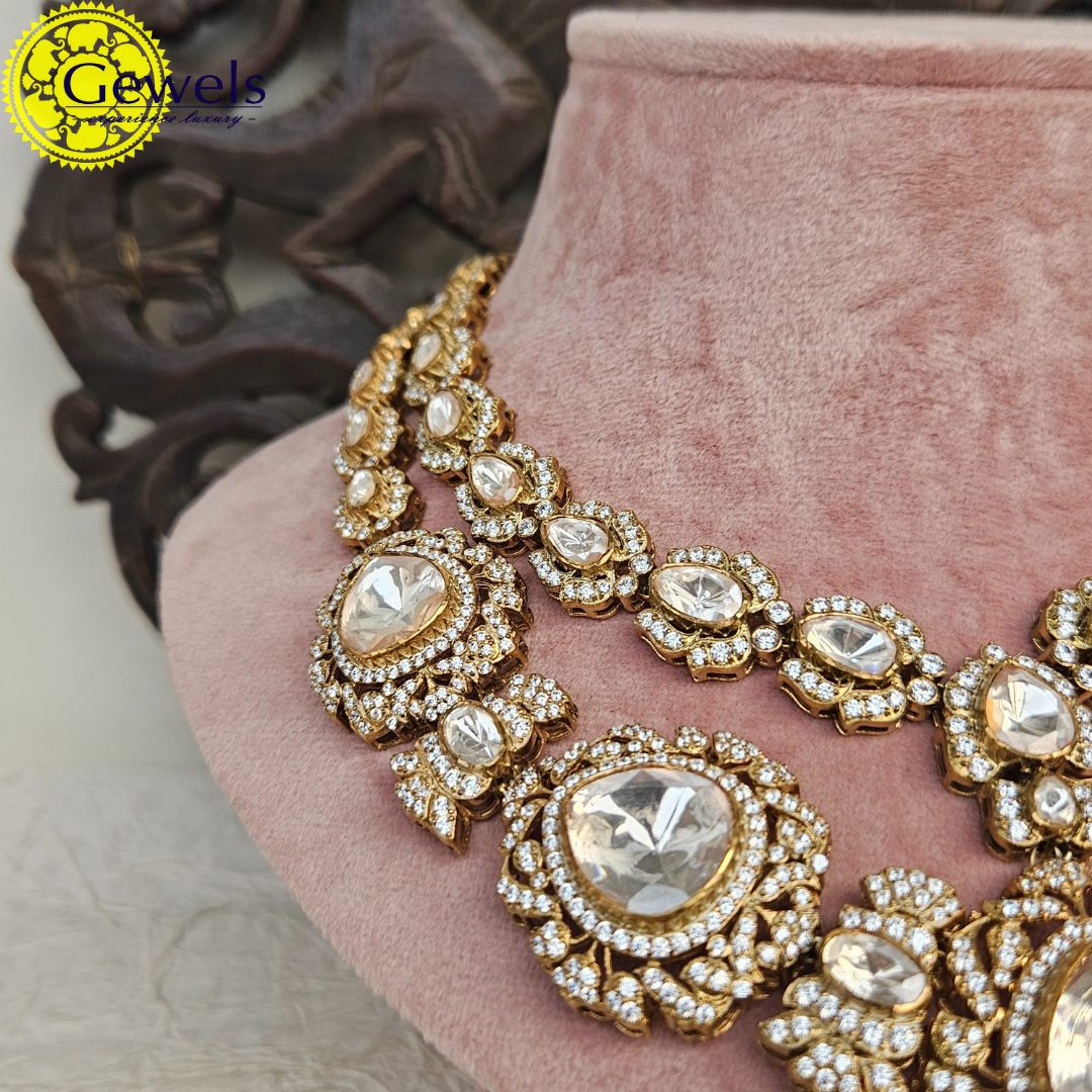 Gewels Dhivra Necklace Set