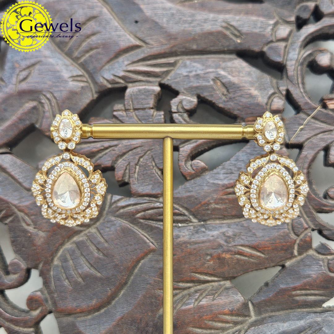 Gewels Dhivra Necklace Set