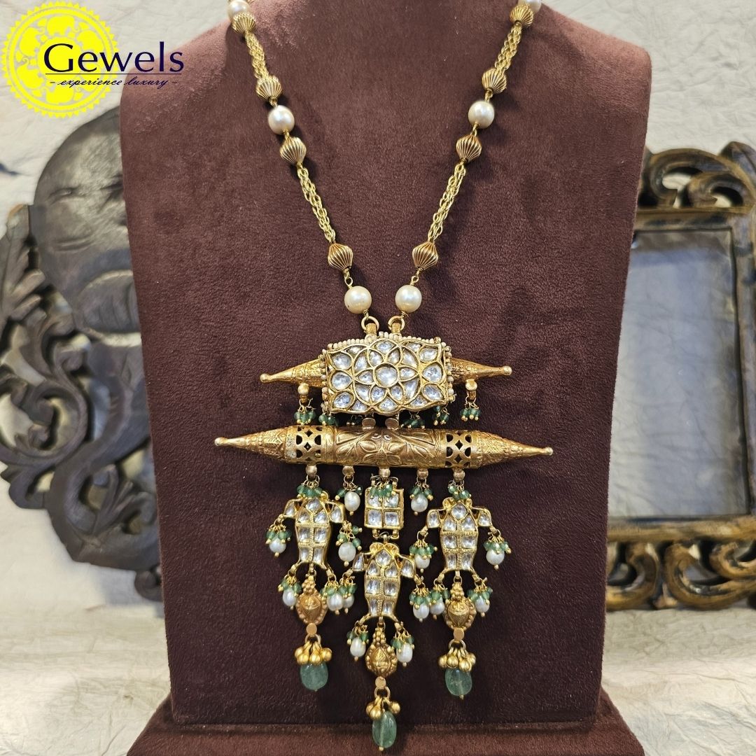 Gewels Chandralekha Pendant