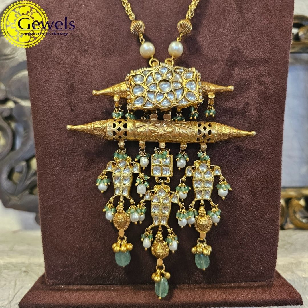 Gewels Chandralekha Pendant