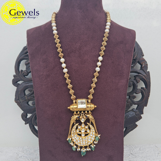 Gewels Ratbhav Necklace