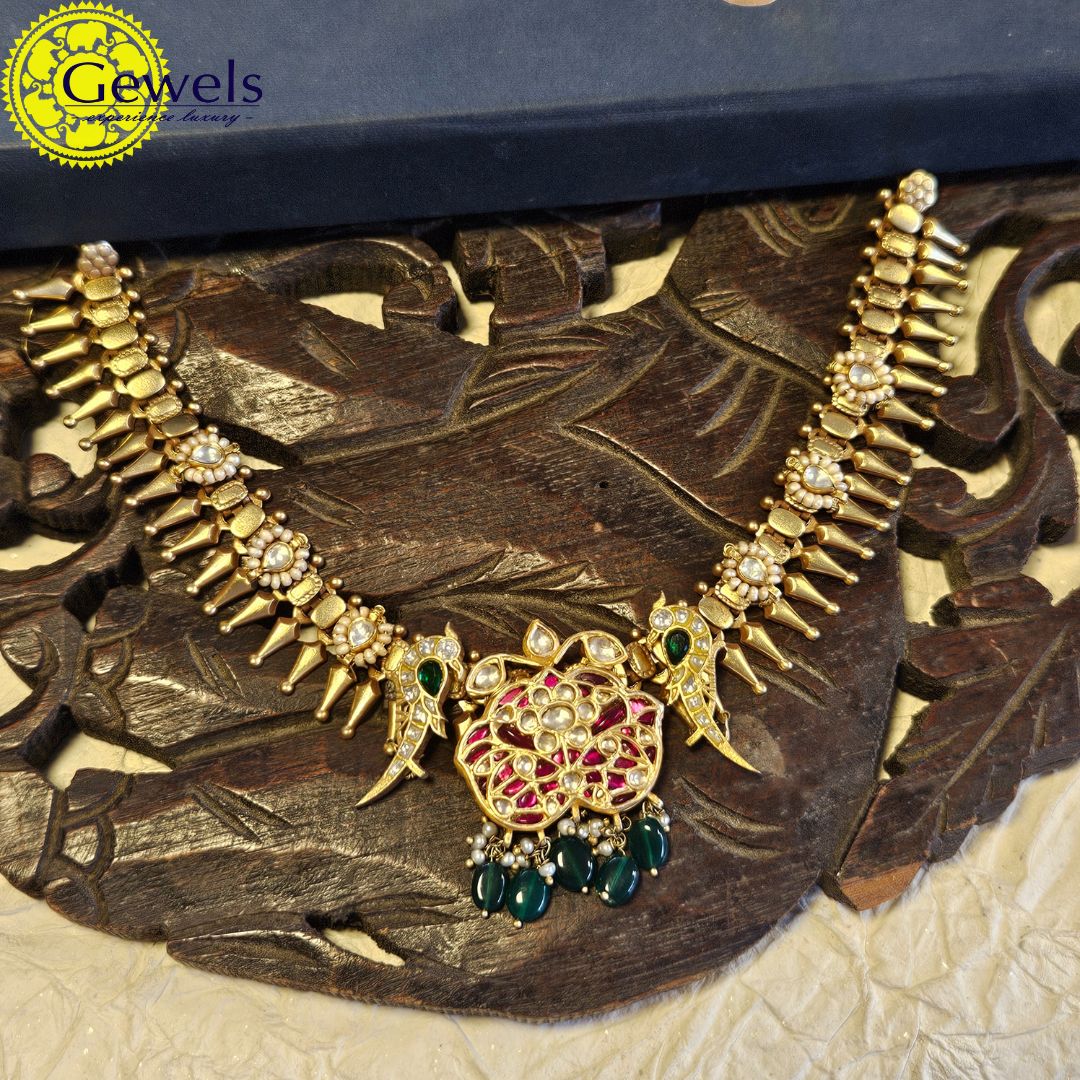 Gewels Majestic Tota Necklace