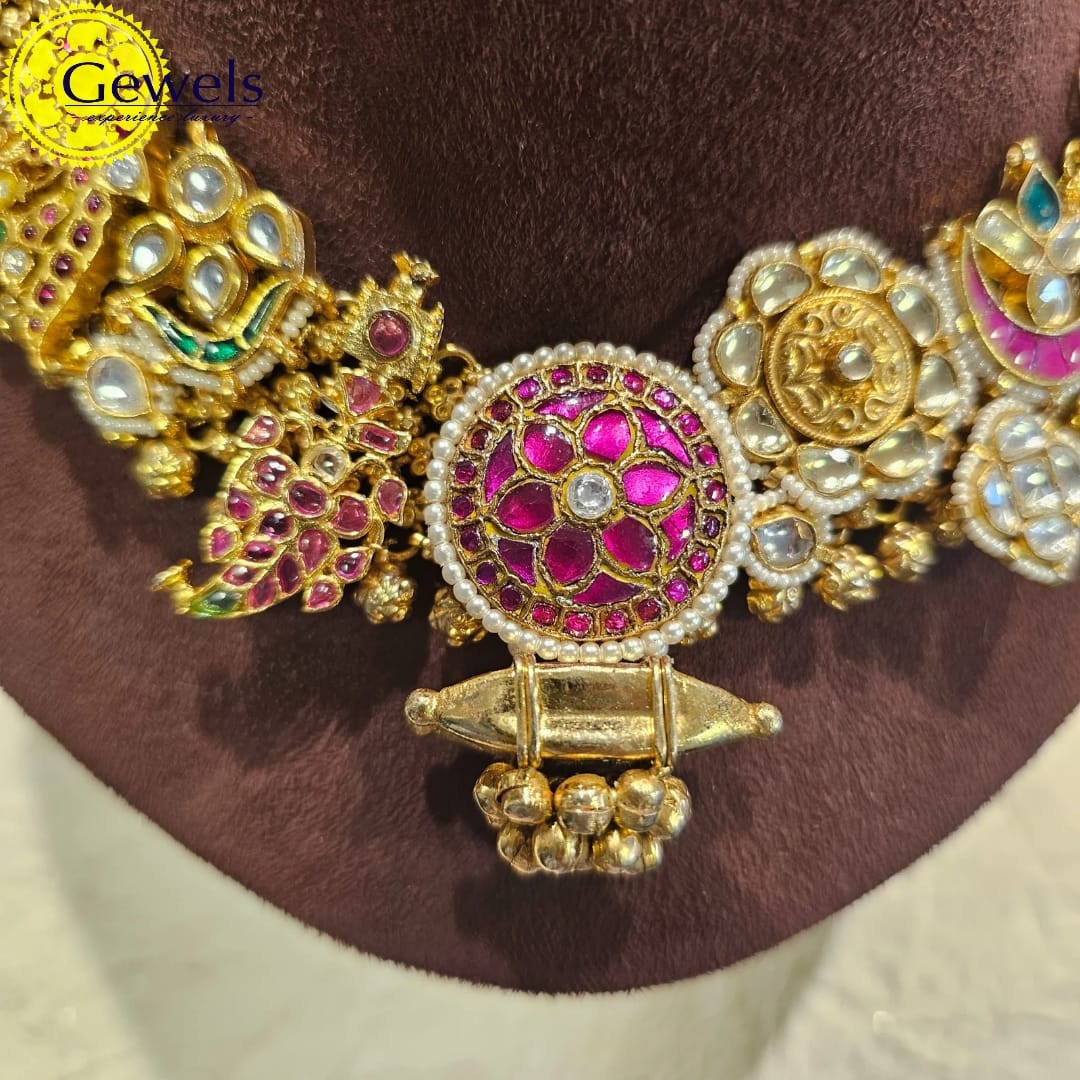 Gewels Meenakari Kundan Necklace Set